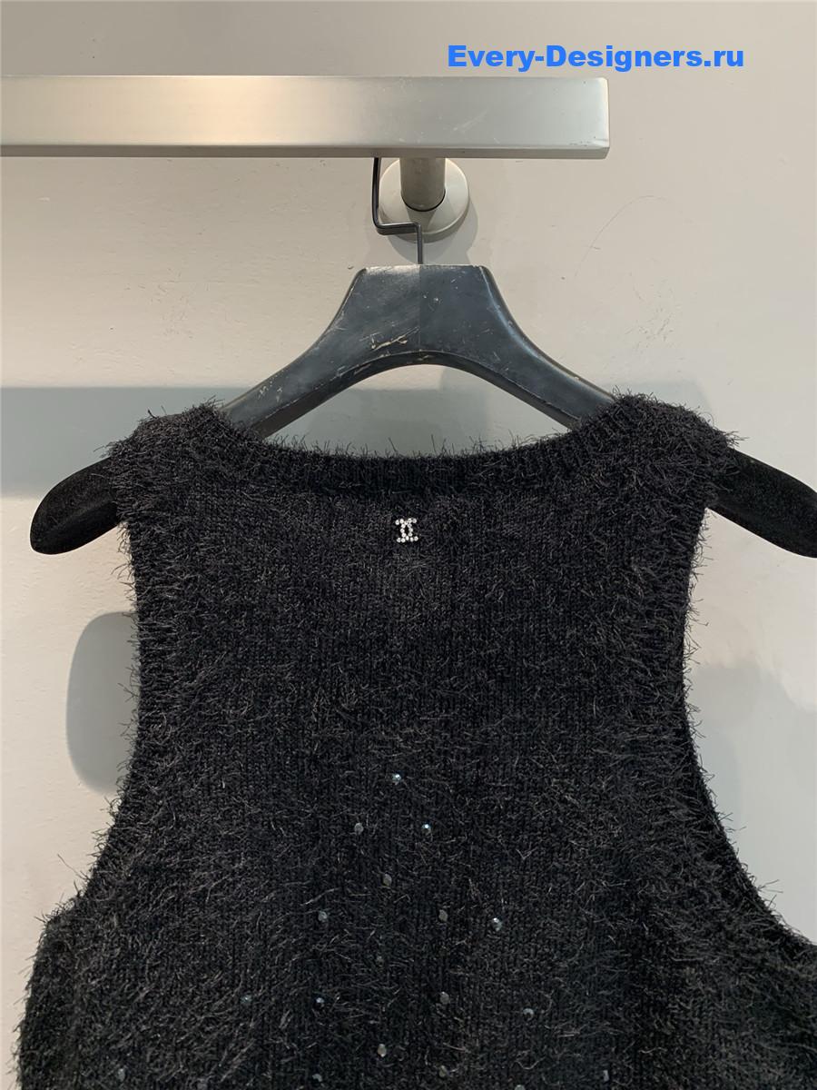 Ch**el black feather cashmere vest