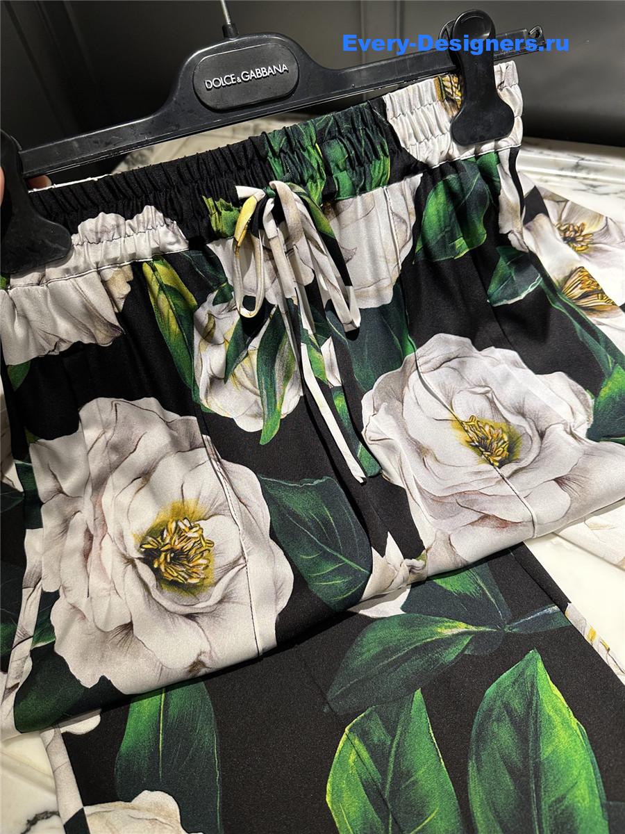 Dolce & Gabbana Black Silk Pants with Floral Pattern