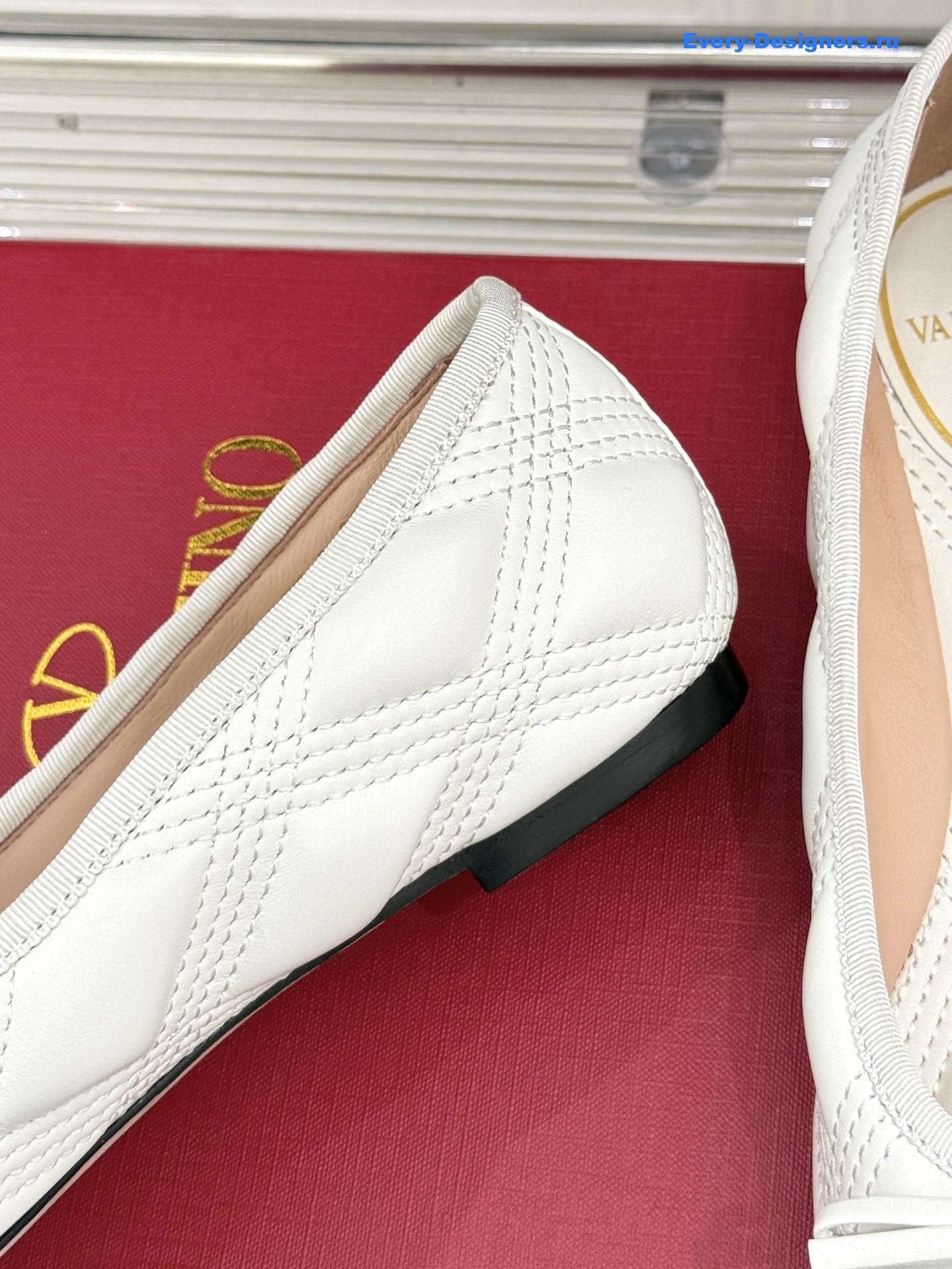 Va1e*ntin0 garavani white quiltie 67 ballerina flats