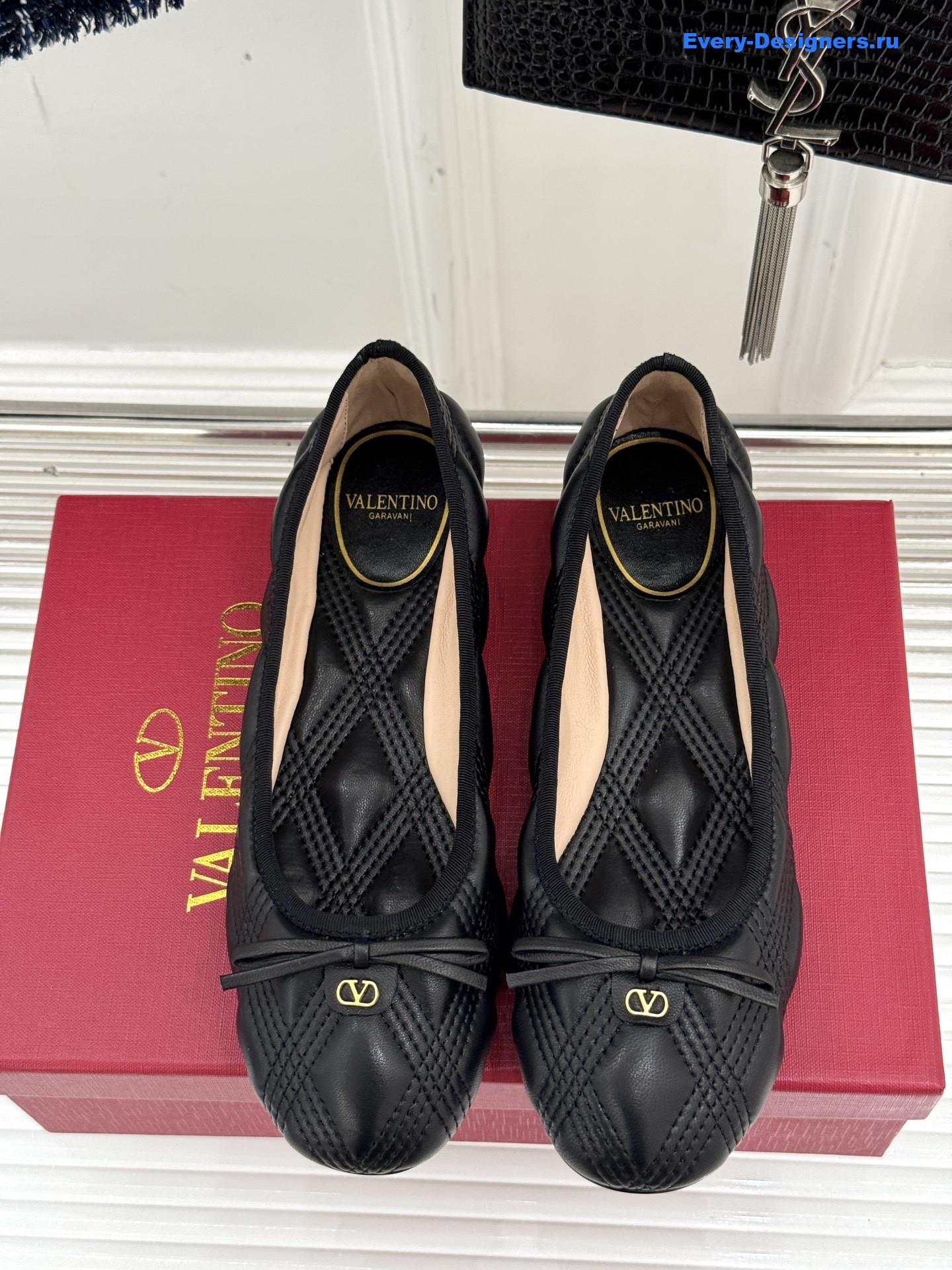 Va1e*ntin0 garavani black quiltie 67 ballerina flats