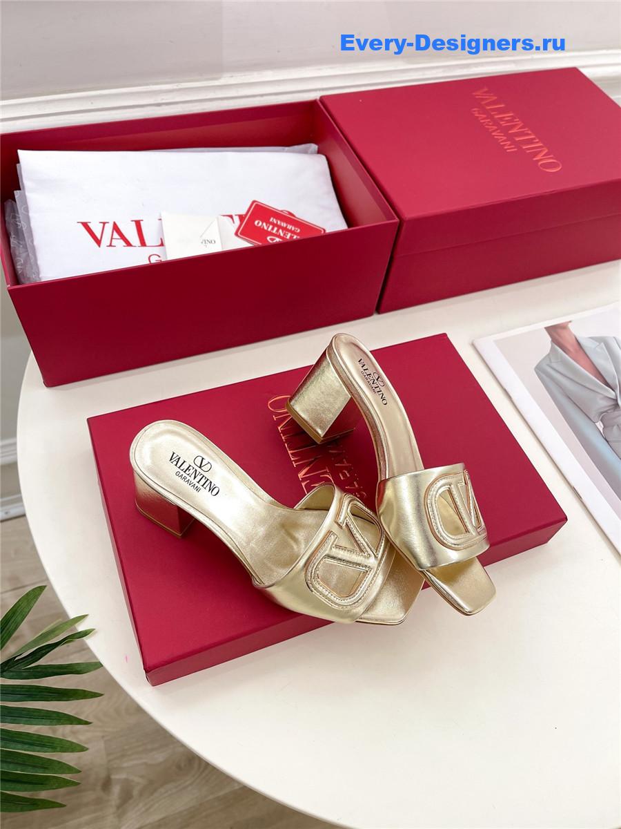 Va1e*ntin0 garavani vlogo slide sandals gold
