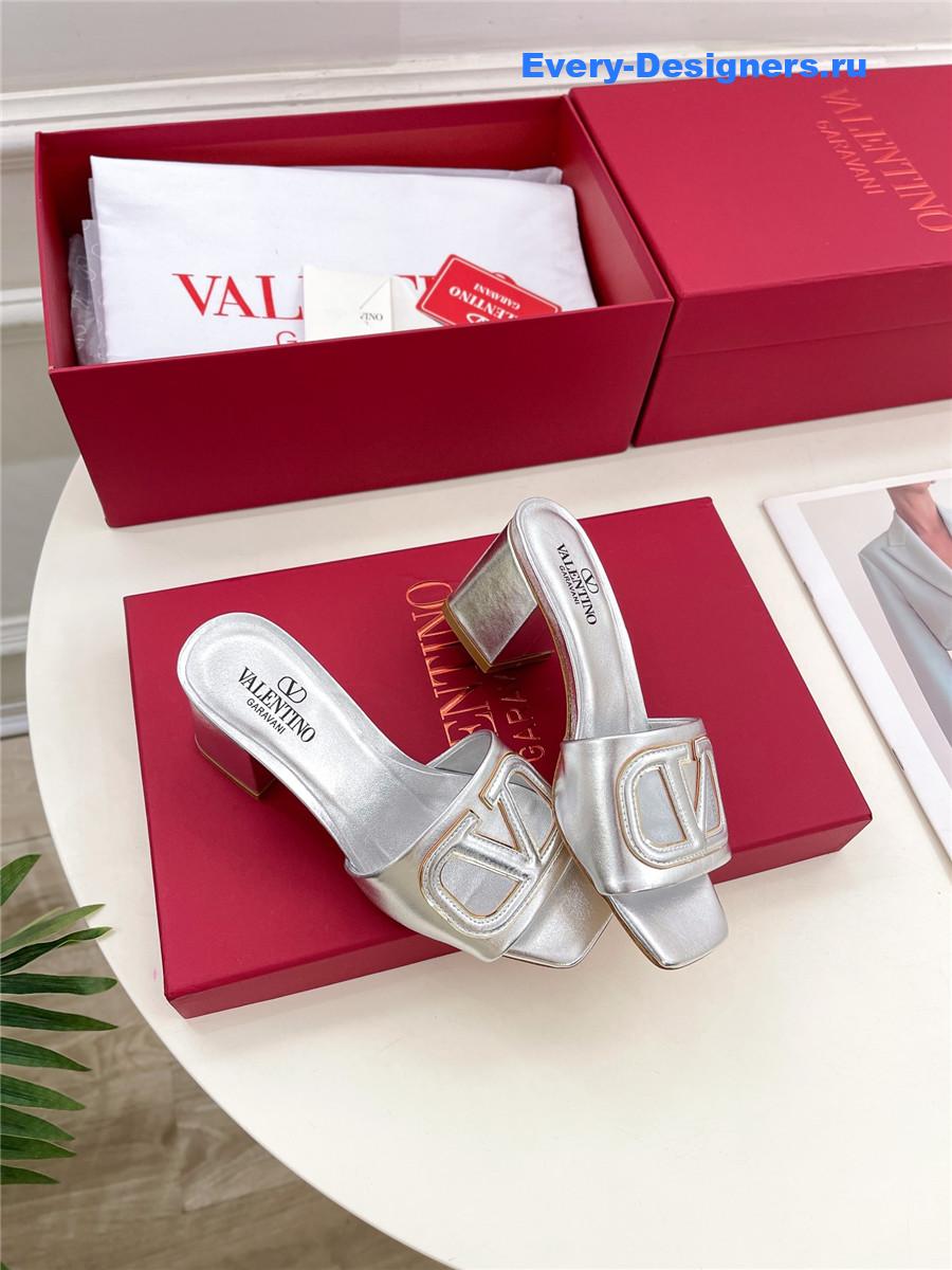 Va1e*ntin0 garavani vlogo slide sandals silver