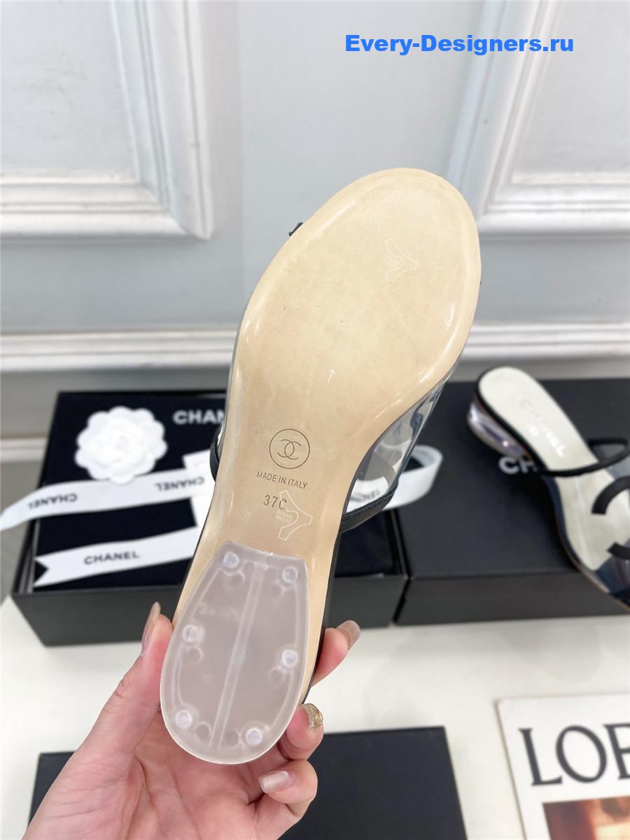 Ch**el black pvc patent leather cc slides