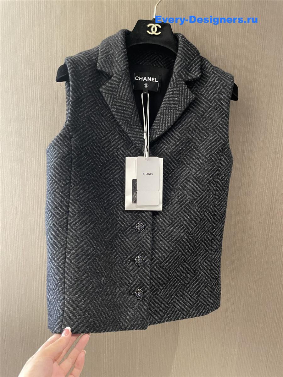 Ch**el black tweed vest