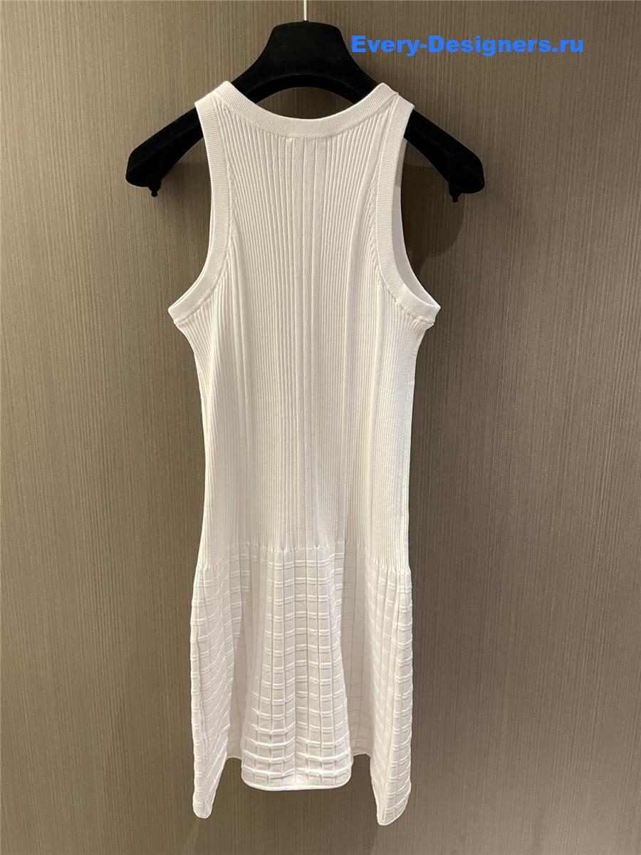 Ch**el white u-neck sleeveless knitted dress