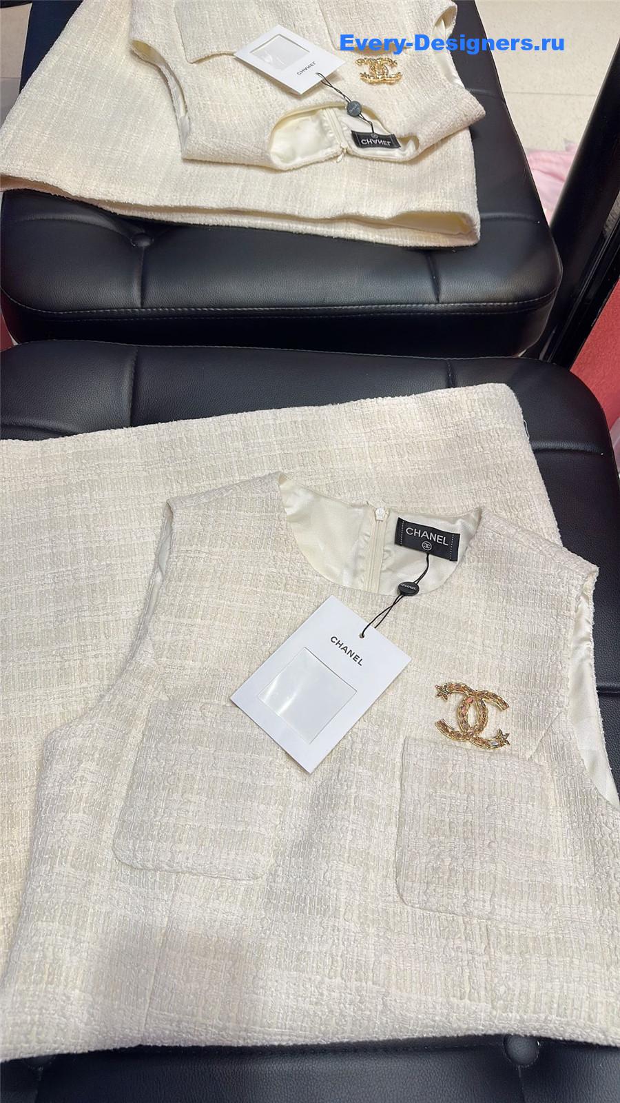 Ch**el sleeveless tweed dress