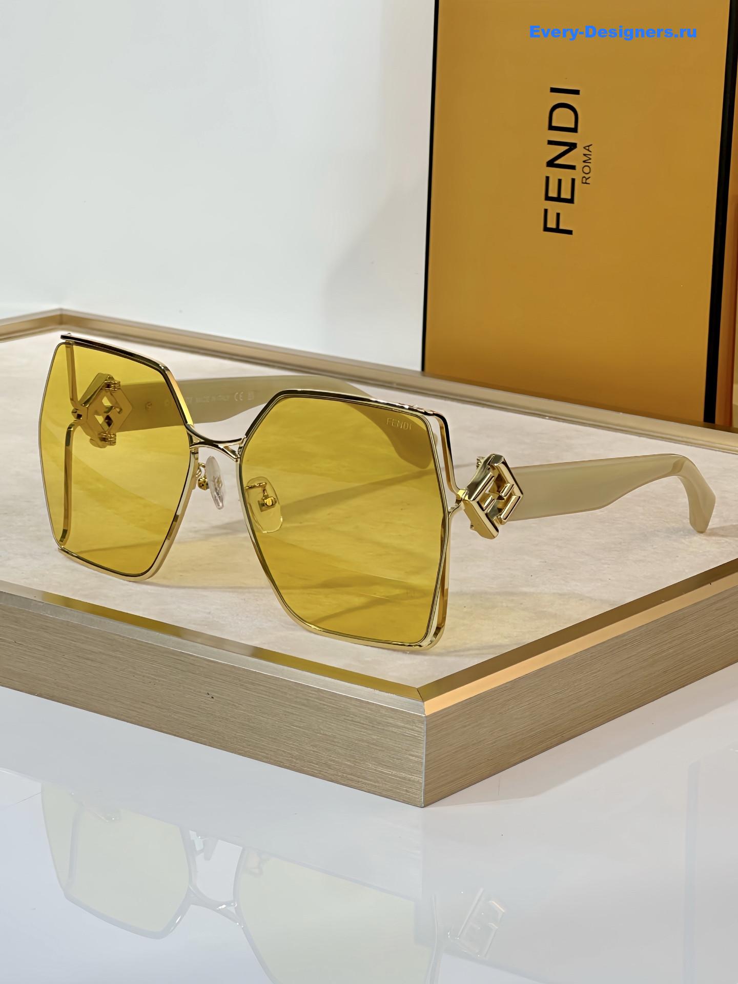 F**di ff40220 square sunglasses