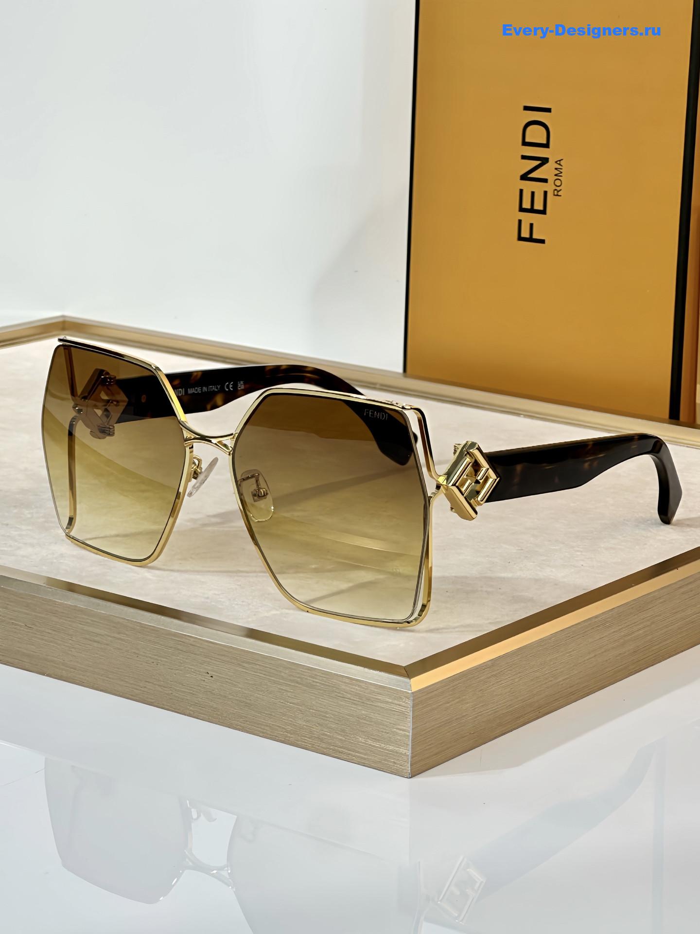 F**di ff40220 square sunglasses