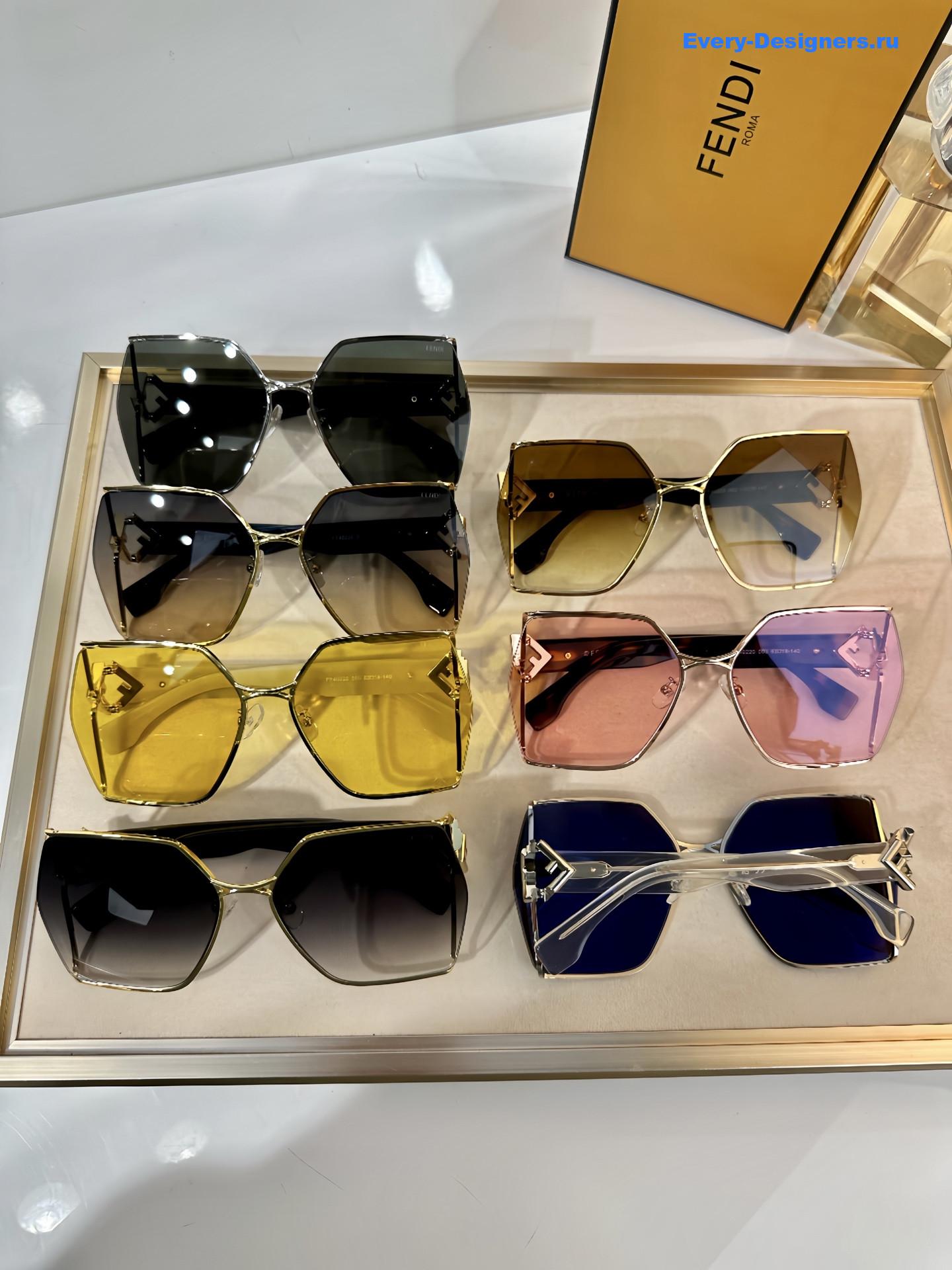 F**di ff40220 square sunglasses