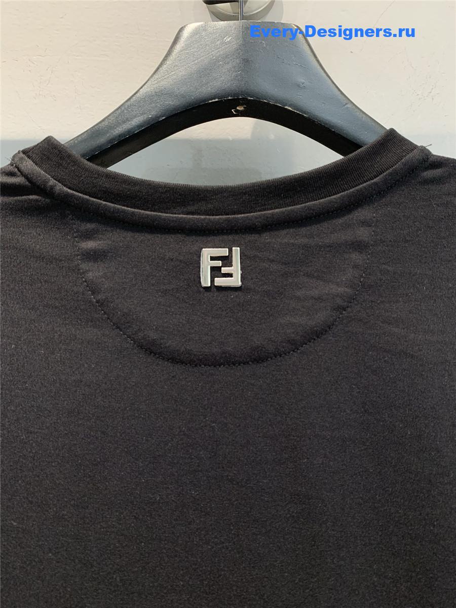 F**di silvia and the baguette tee