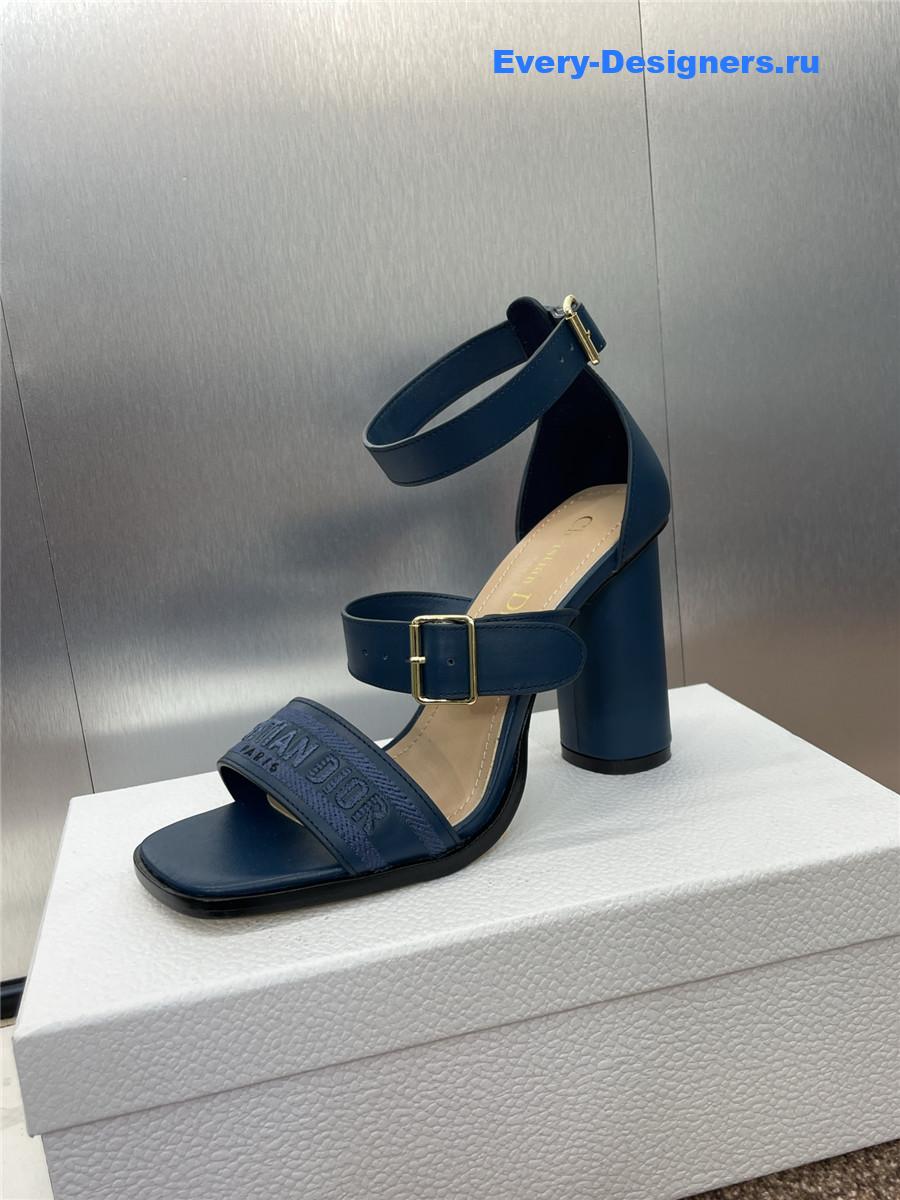 D10r dway blue heeled sandals