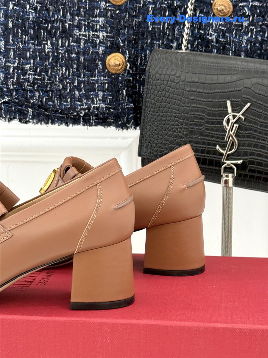 Va1e*ntin0 55mm vlogo pumps