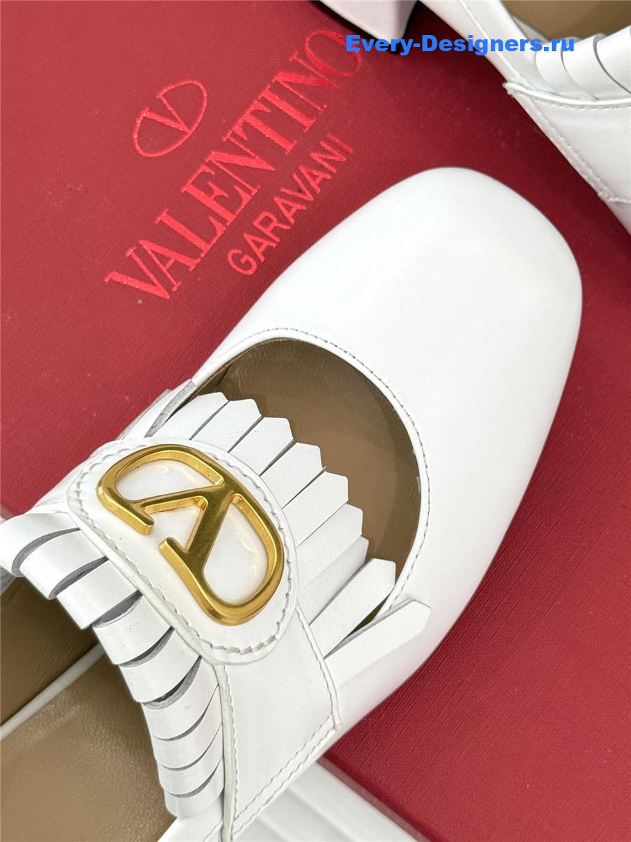 Va1e*ntin0 55mm vlogo signature pumps in white