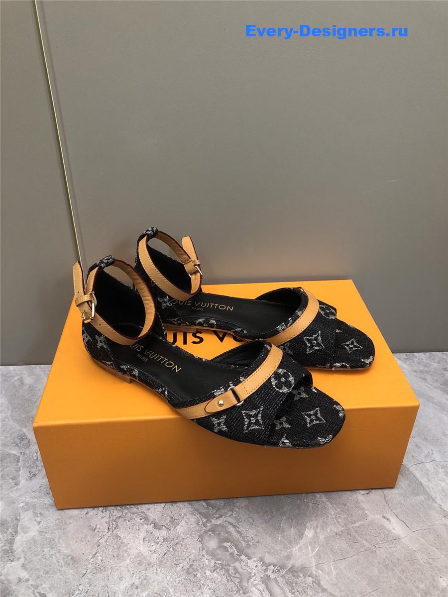 l0vis Vvtt0n black helios sandals