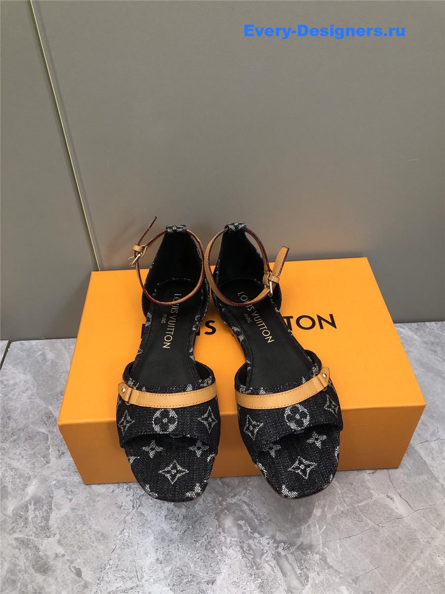 l0vis Vvtt0n black helios sandals