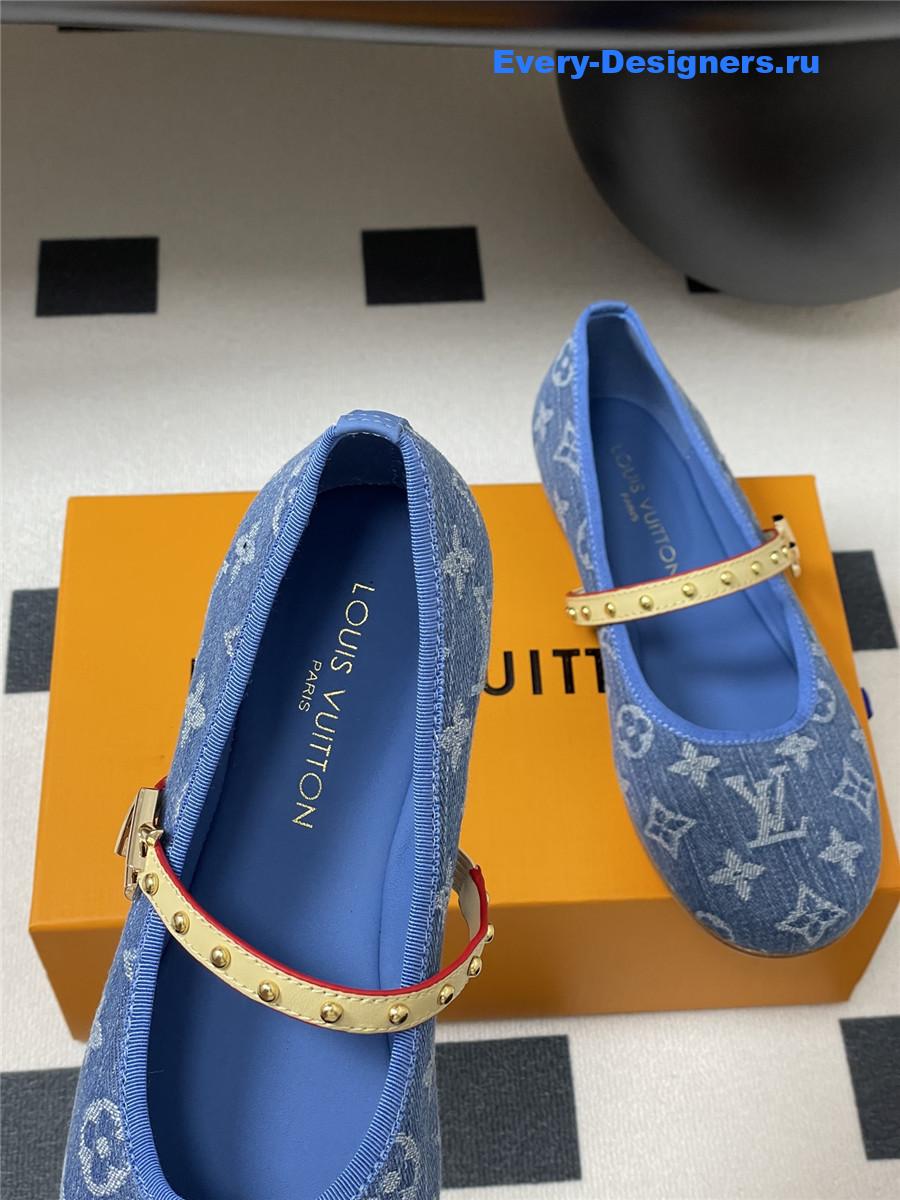 l0vis Vvtt0n monogram denim romy flats