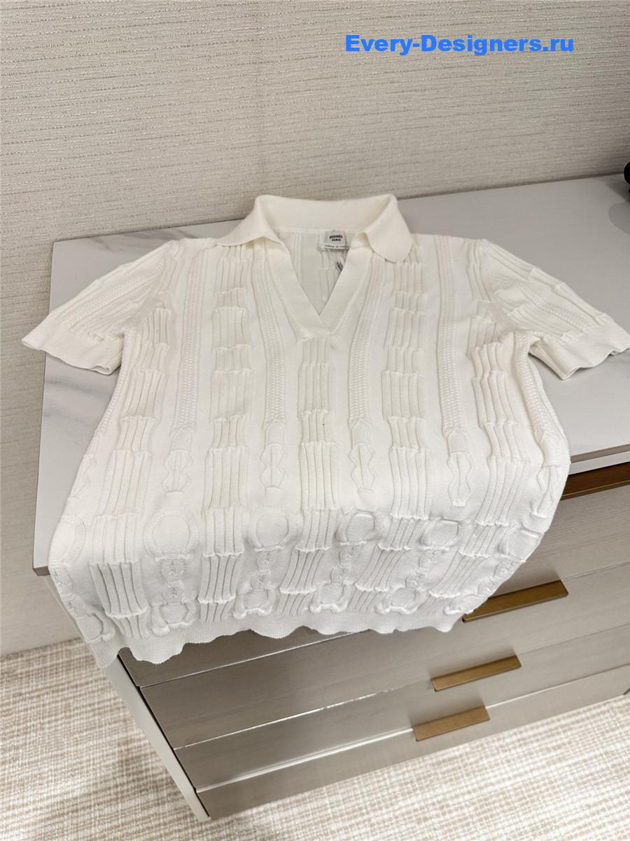 H**me5 white knit short sleeve top
