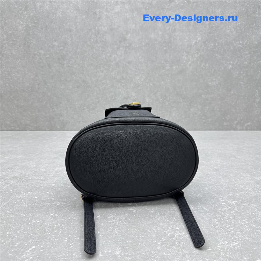 L0r0 P1ana black calfskin backpack