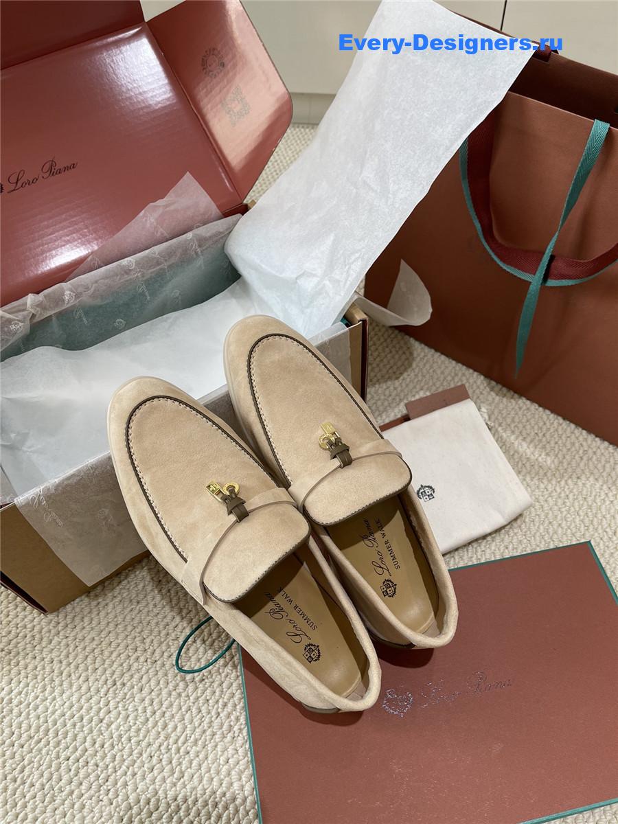 L0r0 P1ana beige suede loafers