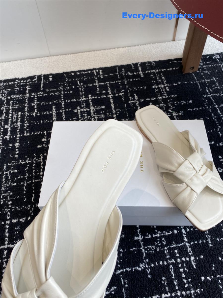 The R0w soft knot white leather flats