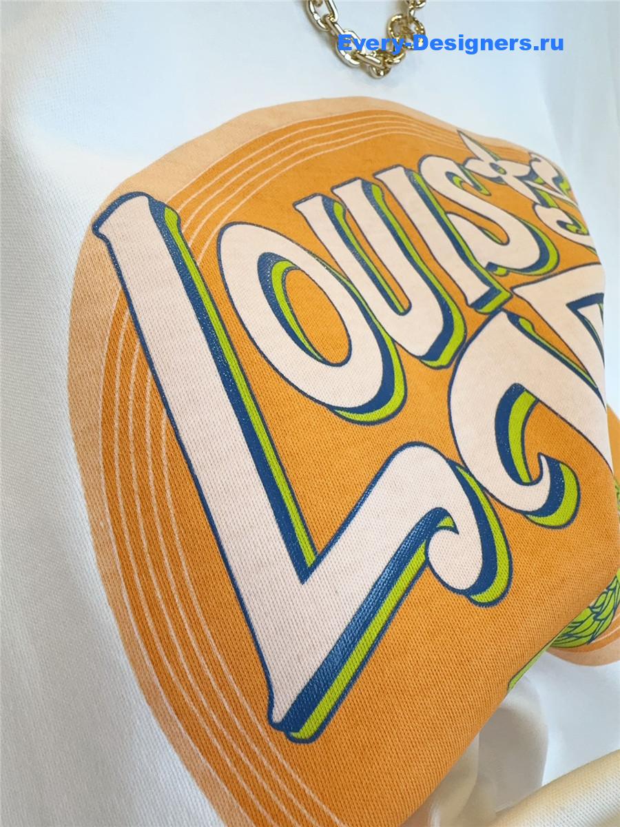 l0vis Vvtt0n travel stamp t-shirt