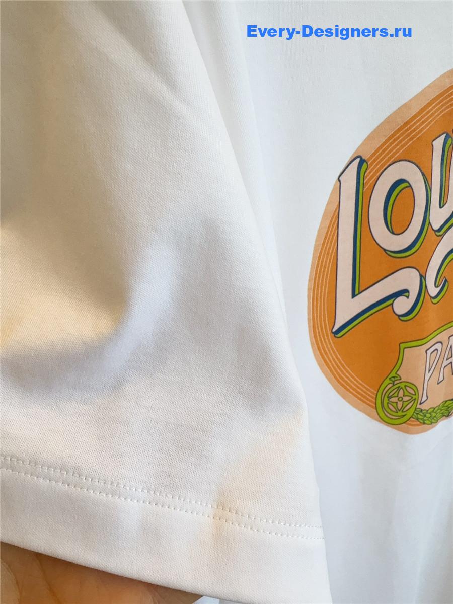 l0vis Vvtt0n travel stamp t-shirt