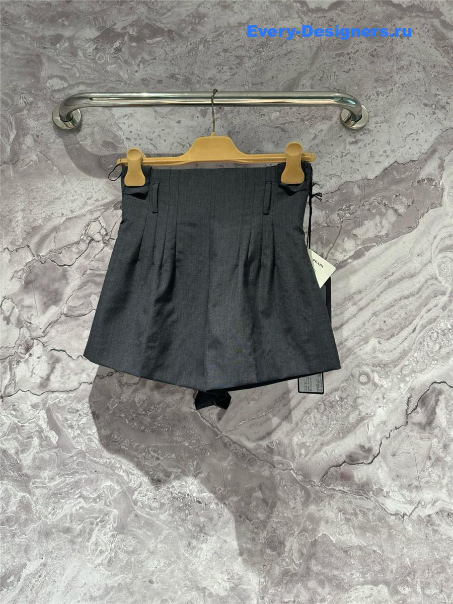 Pra*a high-waist flared shorts