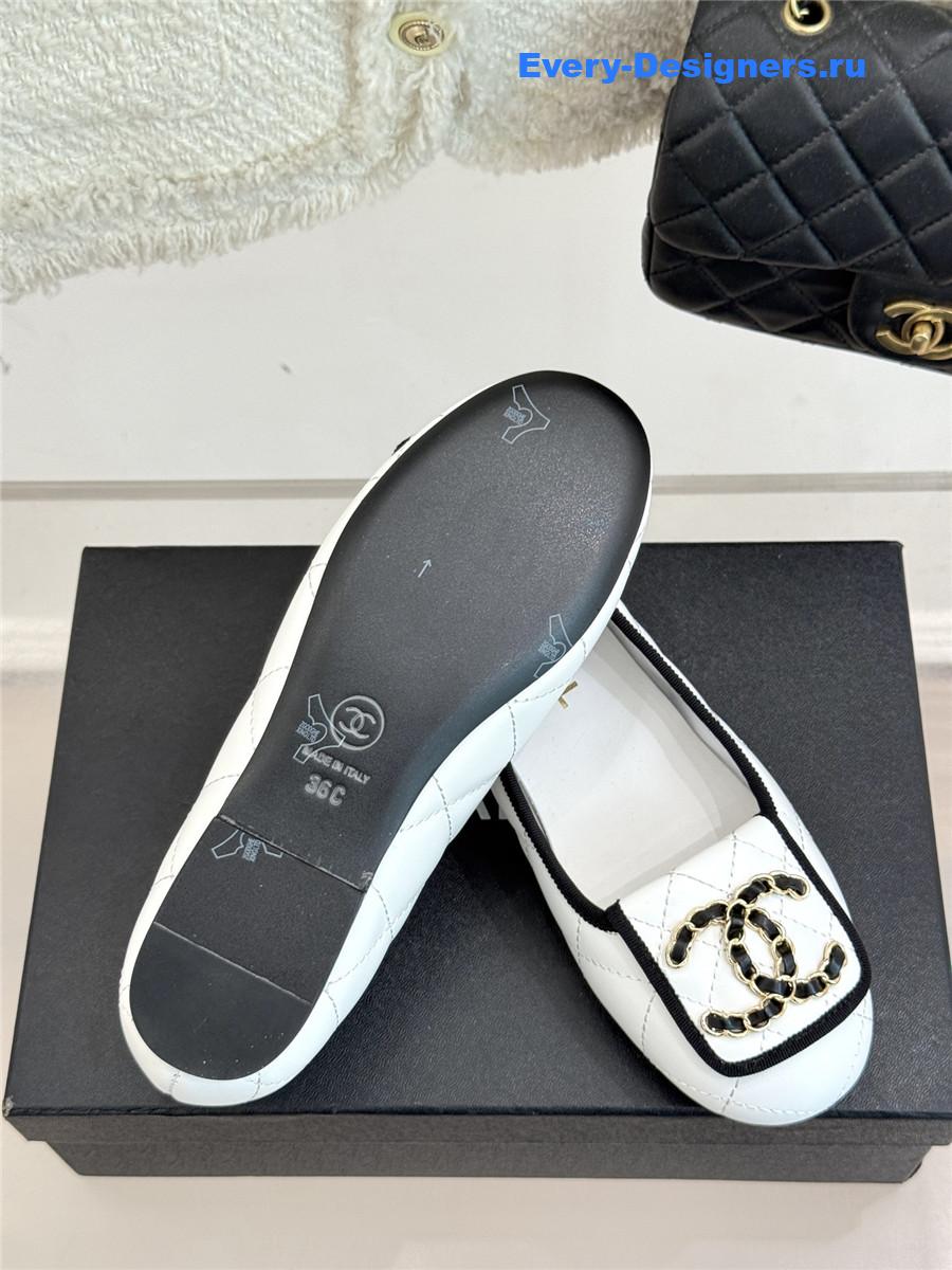 ch**el white D1am0nd chain ballet flats