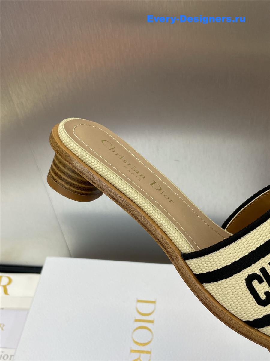 D10r dway heeled slides