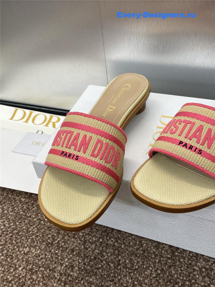 D10r pink dway slides