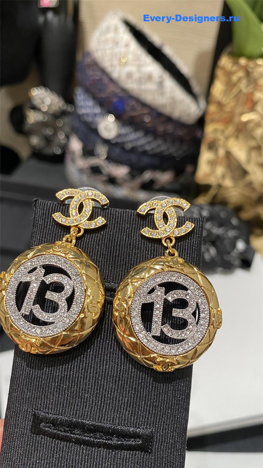 ch**el cc D1am0nd hollow earrings