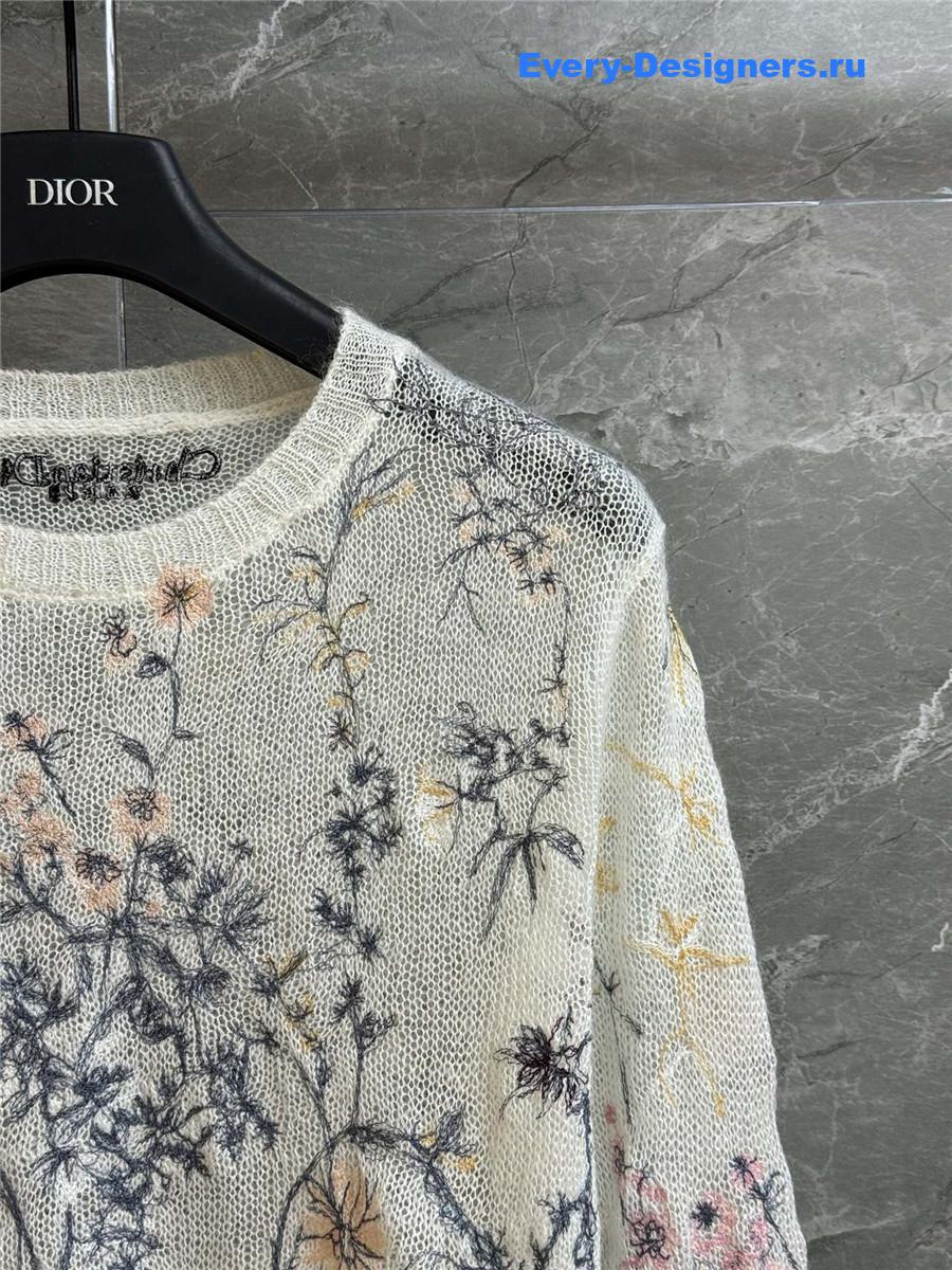 D10r floral embroidered sweater