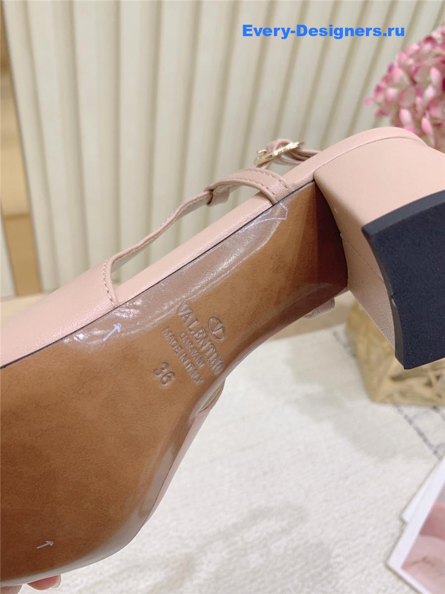 Va1e*ntin0 pink rockstud slingback pumps