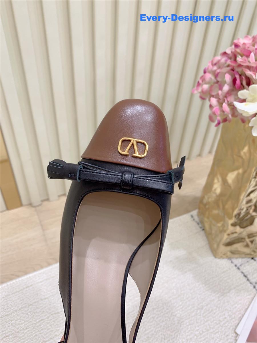 Va1e*ntin0 black rockstud slingback pumps