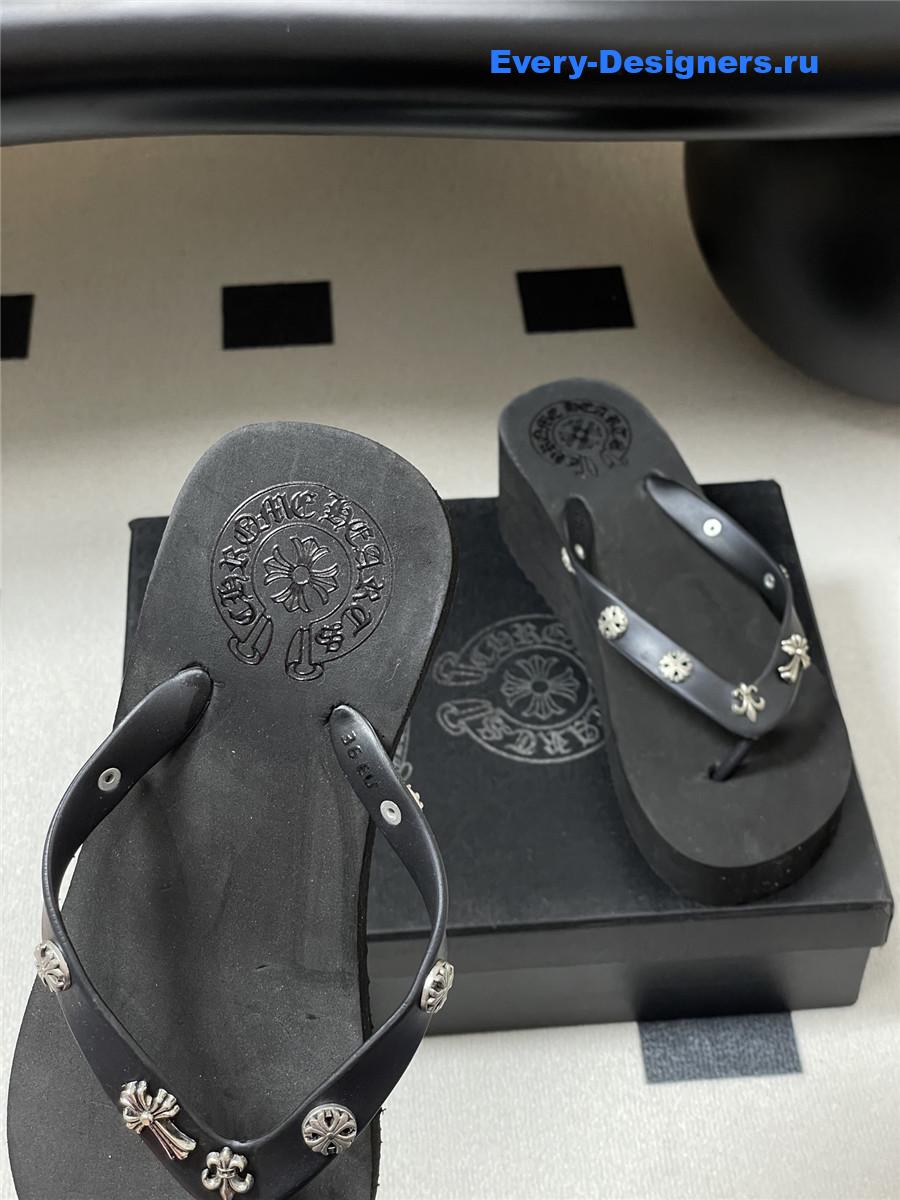 Ch*0me He**ts black platform flip flops