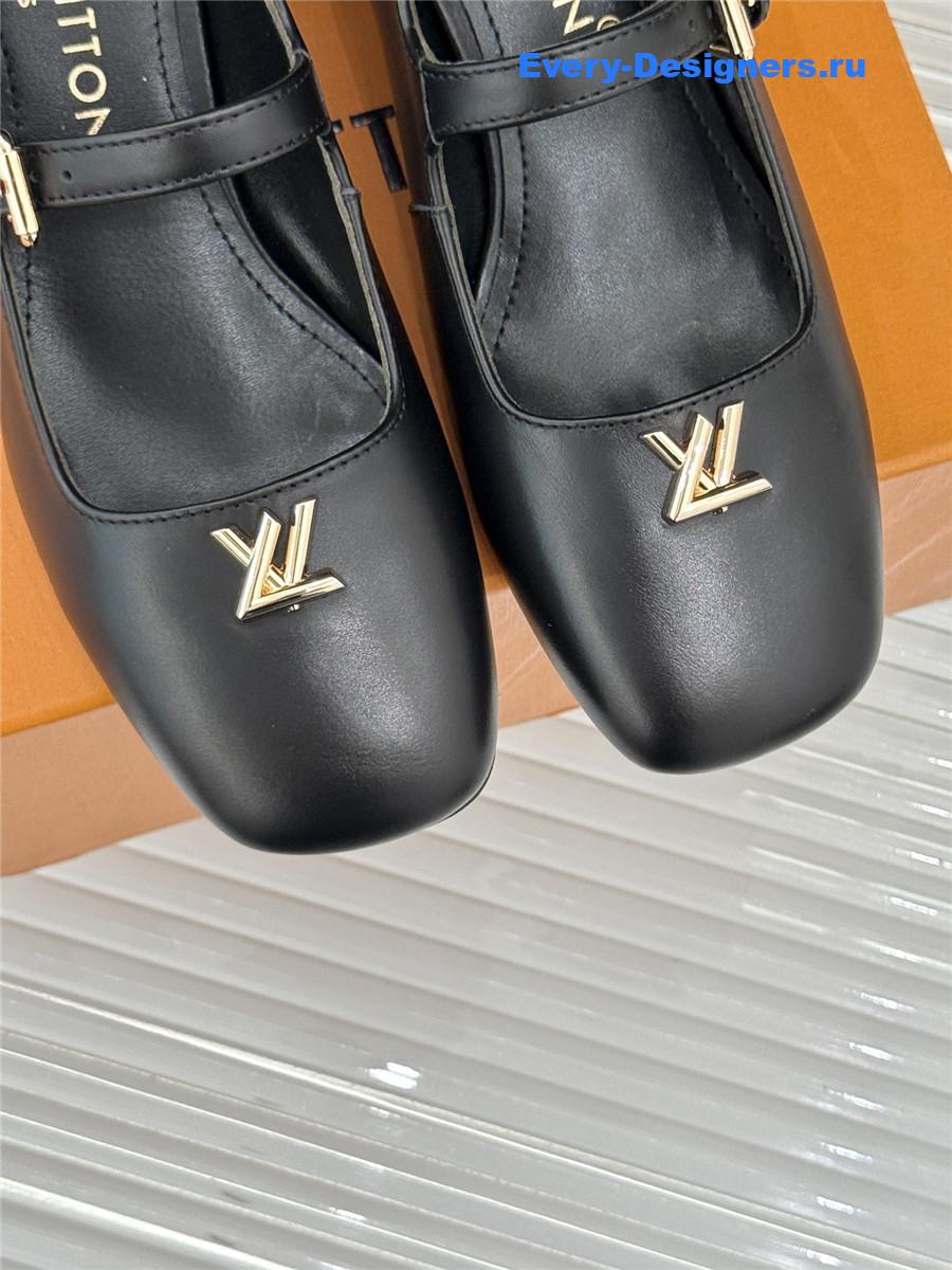 l0vis Vvtt0n black shake pumps