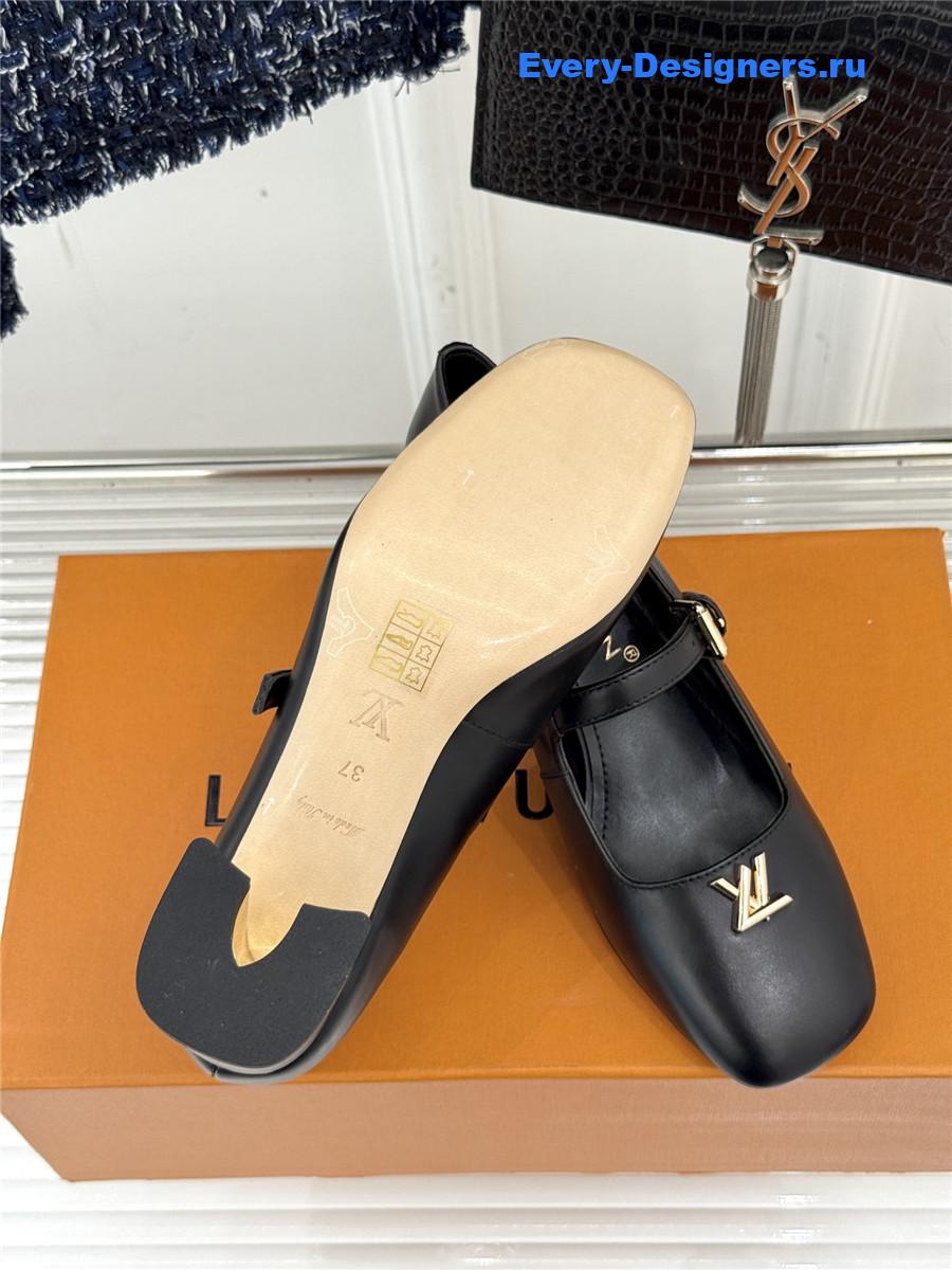l0vis Vvtt0n black shake pumps