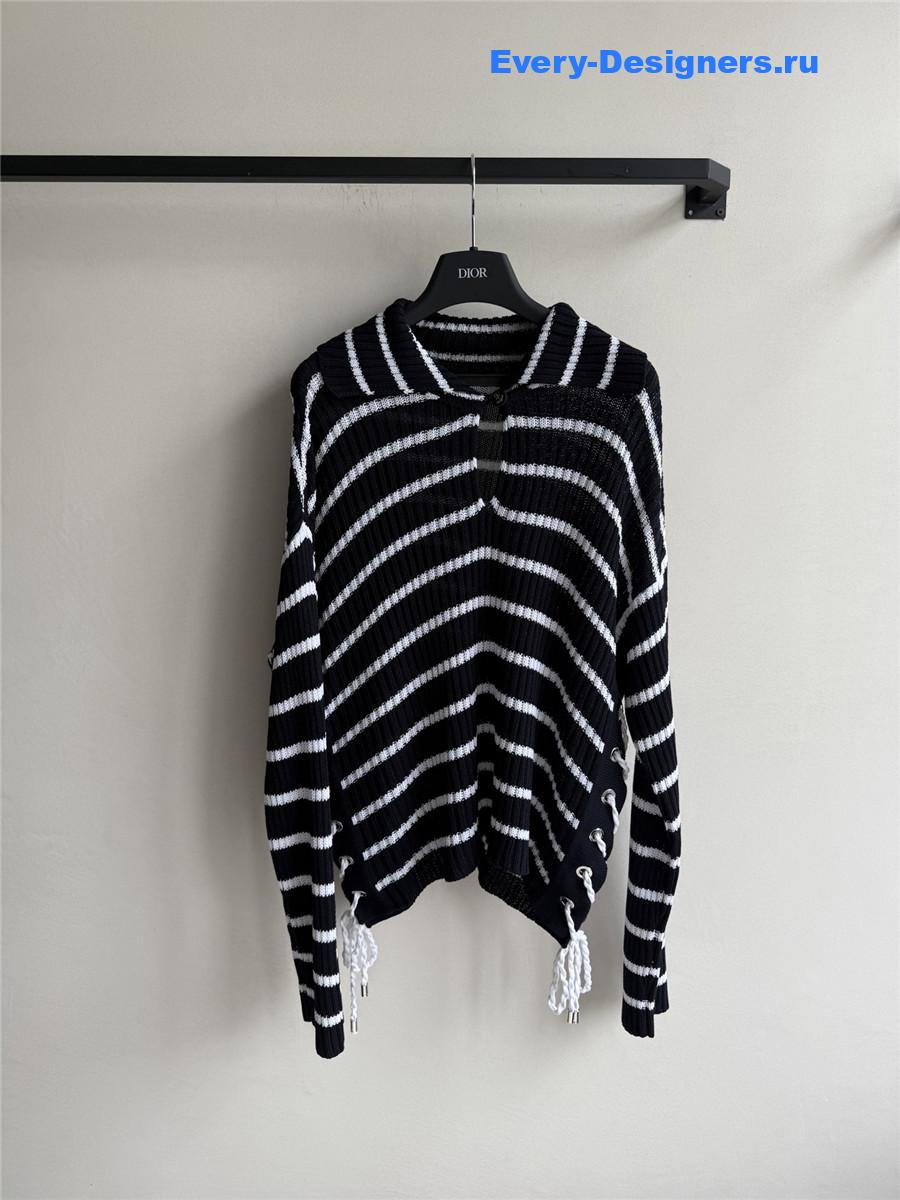 D10r distressed striped sweater