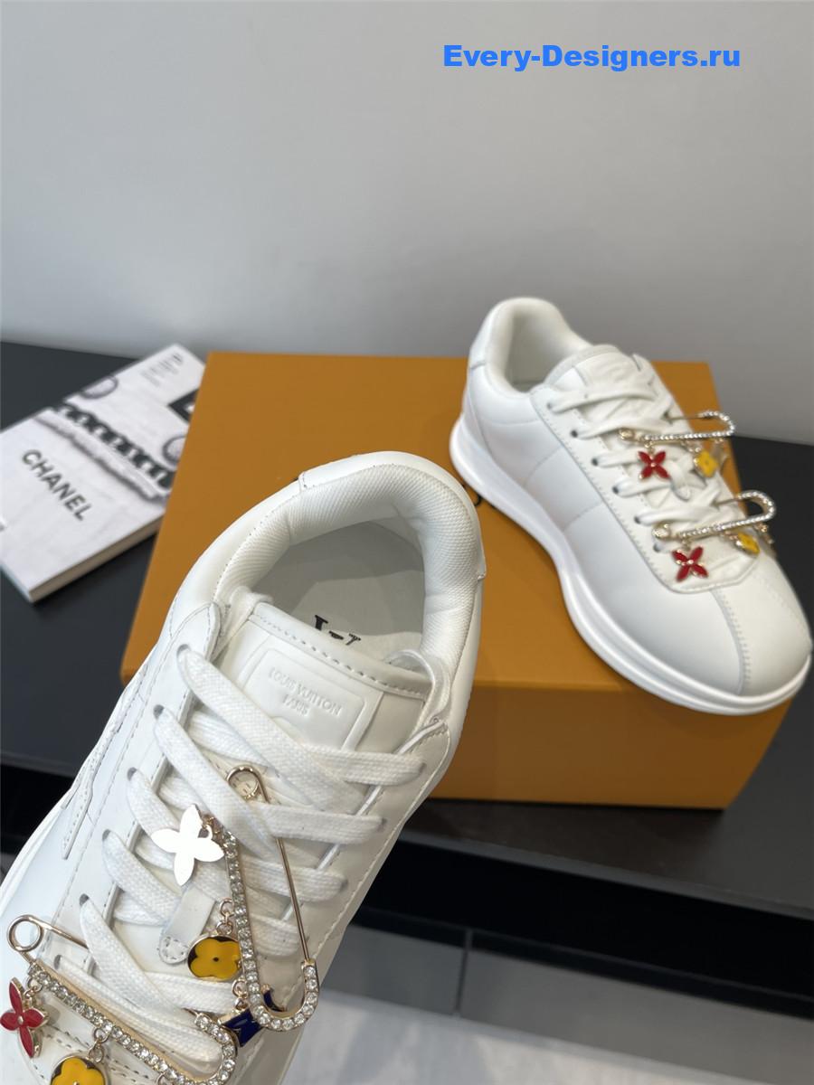 l0vis Vvtt0n buttersoft white sneakers