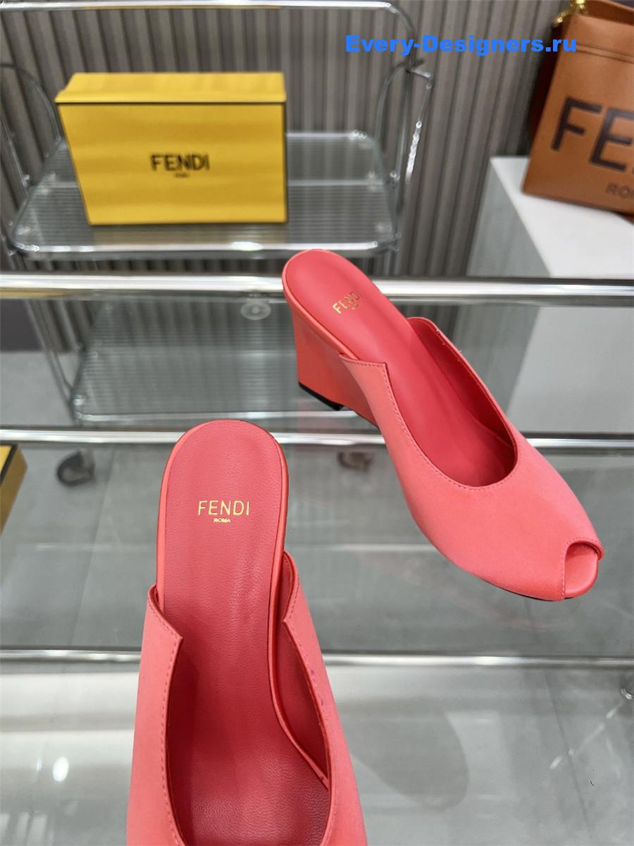 F**di lupita pink leather wedge mules