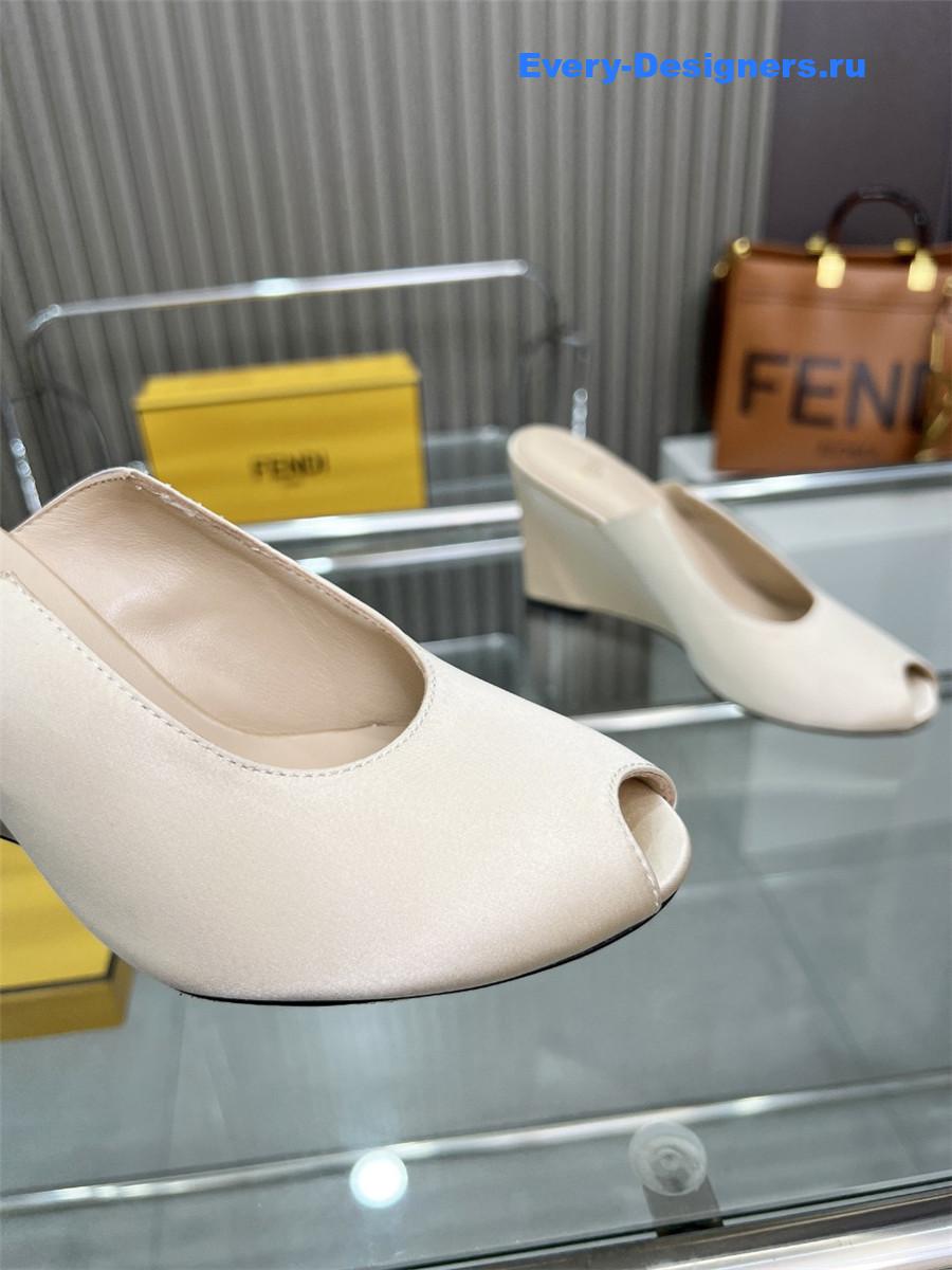 F**di lupita beige leather wedge mules