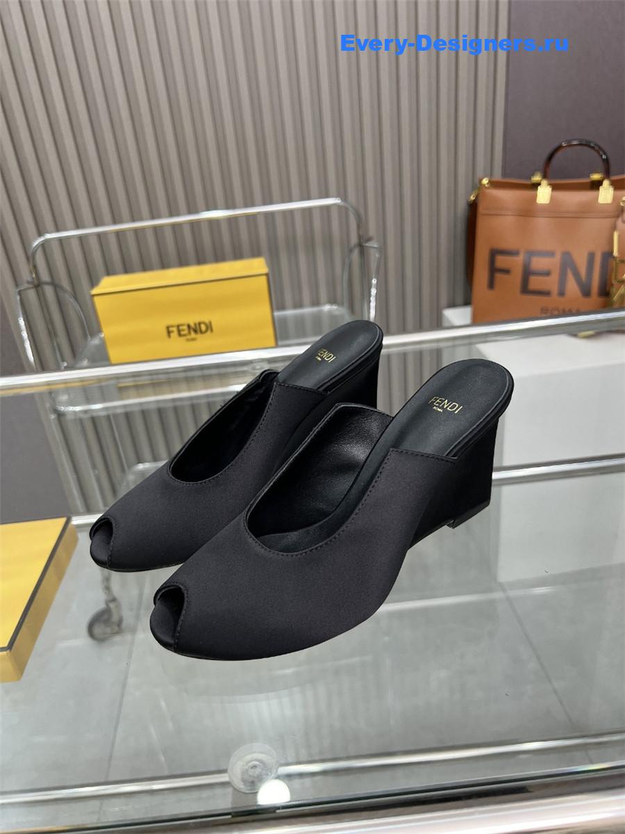 F**di lupita black leather wedge mules