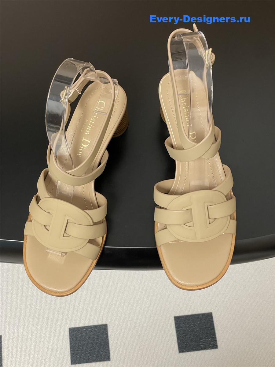 D10r d-club green heeled sandals