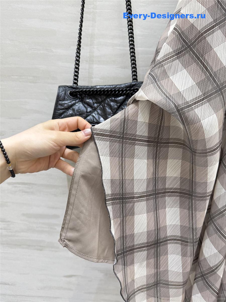 L0ew* red plaid irregular skirt
