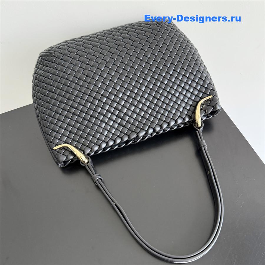 b0tt*ga Ven*ta pipe medium shoulder bag in black