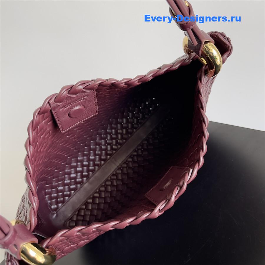 b0tt*ga Ven*ta burgundy pipe bag