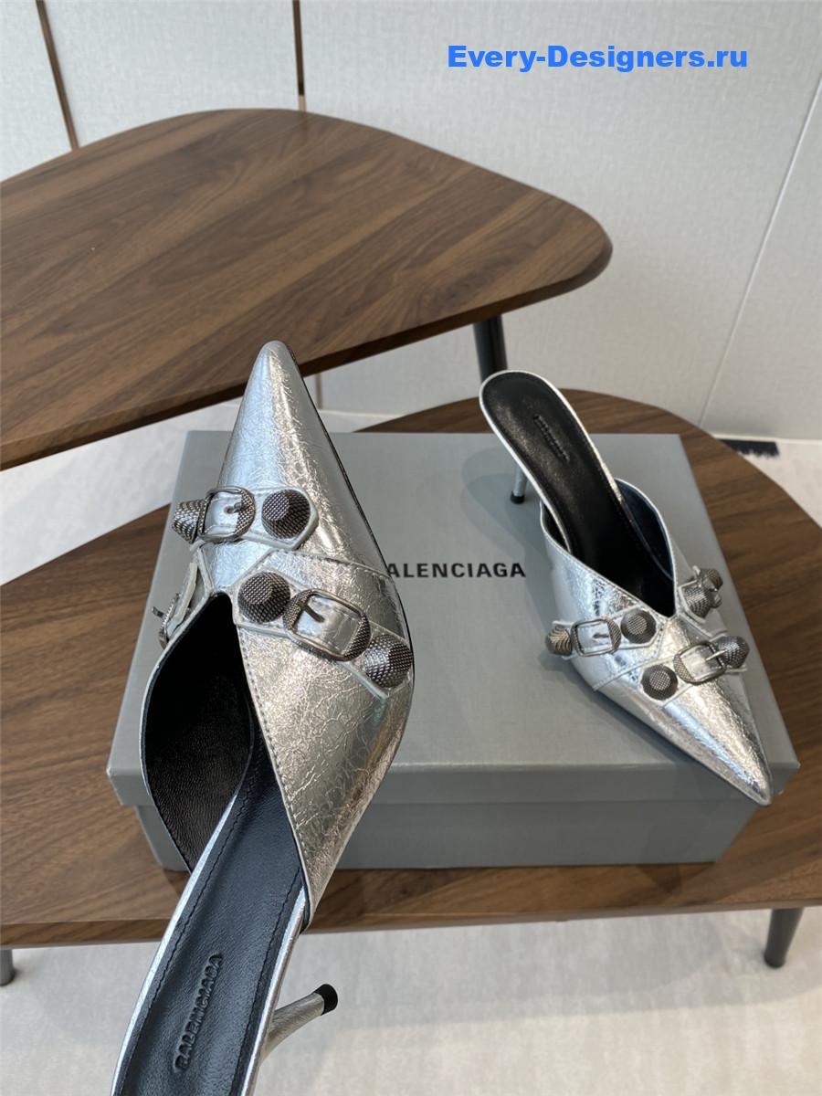 Ba1en*iaga cagole silver pumps
