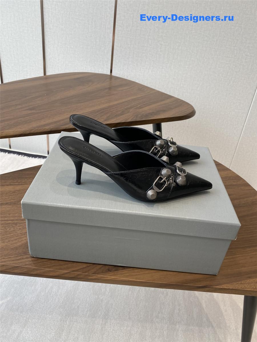 Ba1en*iaga cagole black pumps