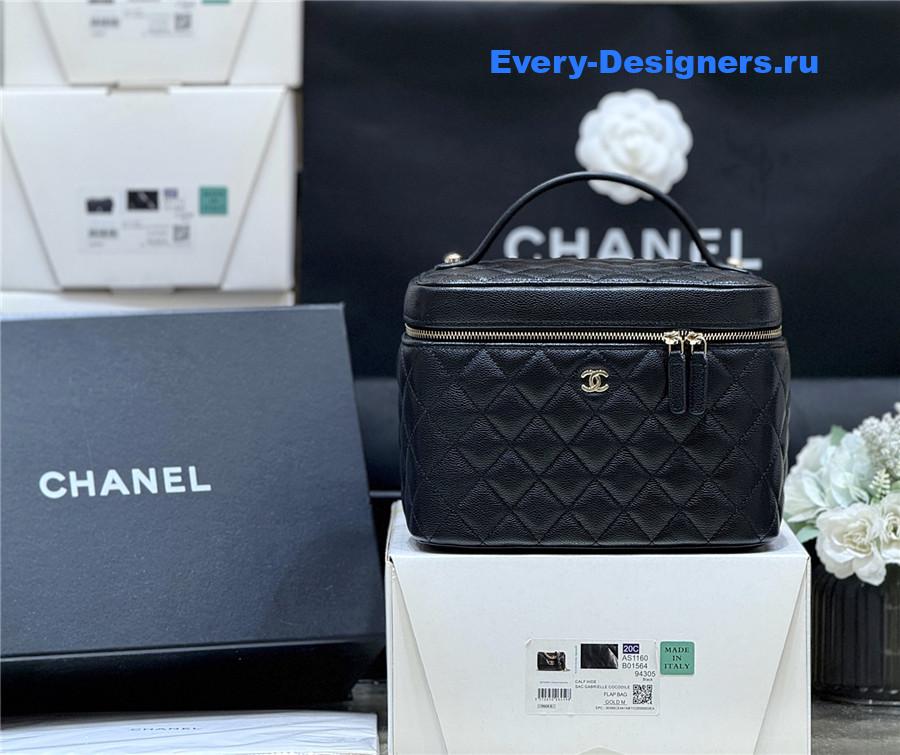 Ch**el large caviar vanity case black
