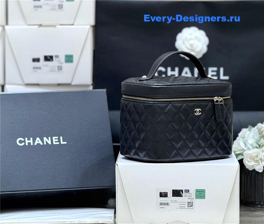 Ch**el large caviar vanity case black